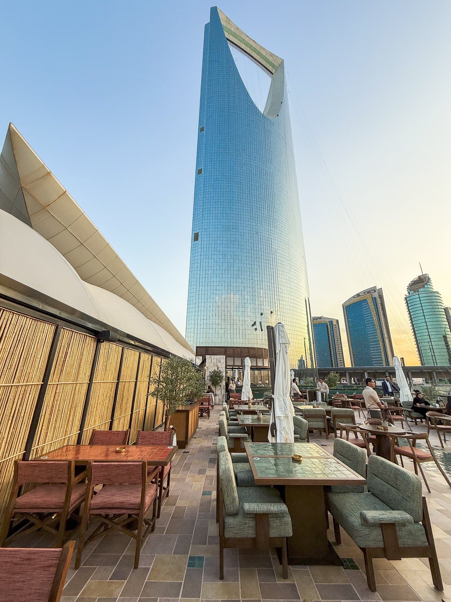 Visitez la Kingdom Tower, la tour Al Faisaliah et le quartier historique d'Al Deera à Riyad.