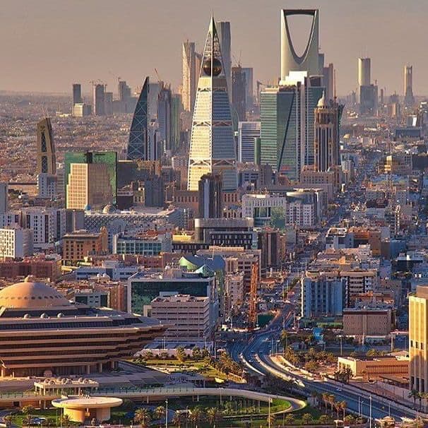 Visitez la Kingdom Tower, la tour Al Faisaliah et le quartier historique d'Al Deera à Riyad.