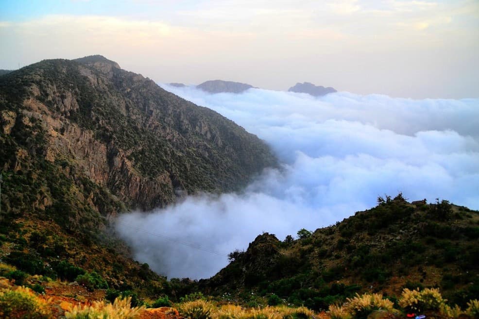 Une visite exploratoire d'Asir, d'Al-Soudah à la cabane à miel, puis à Rijal Almaa.