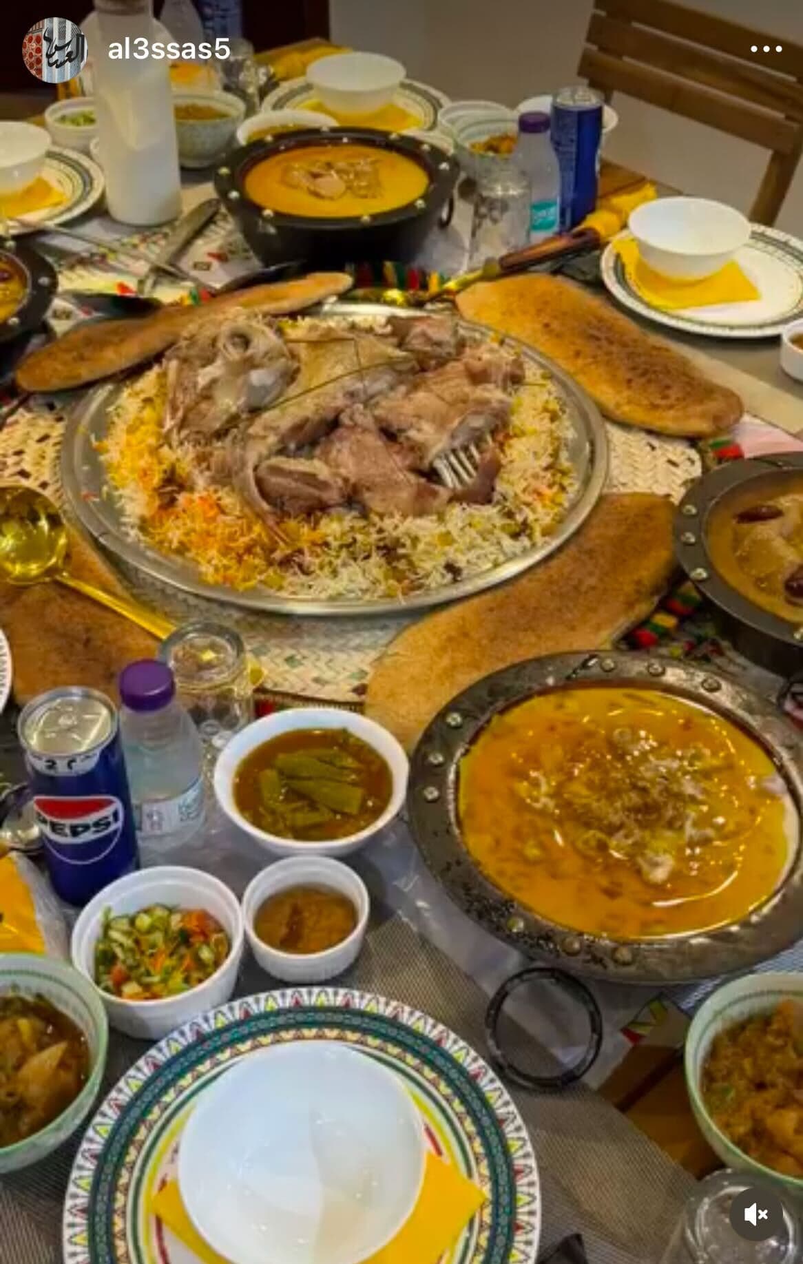 Une expérience culinaire en direct à l'Assas Majlis avec un chef